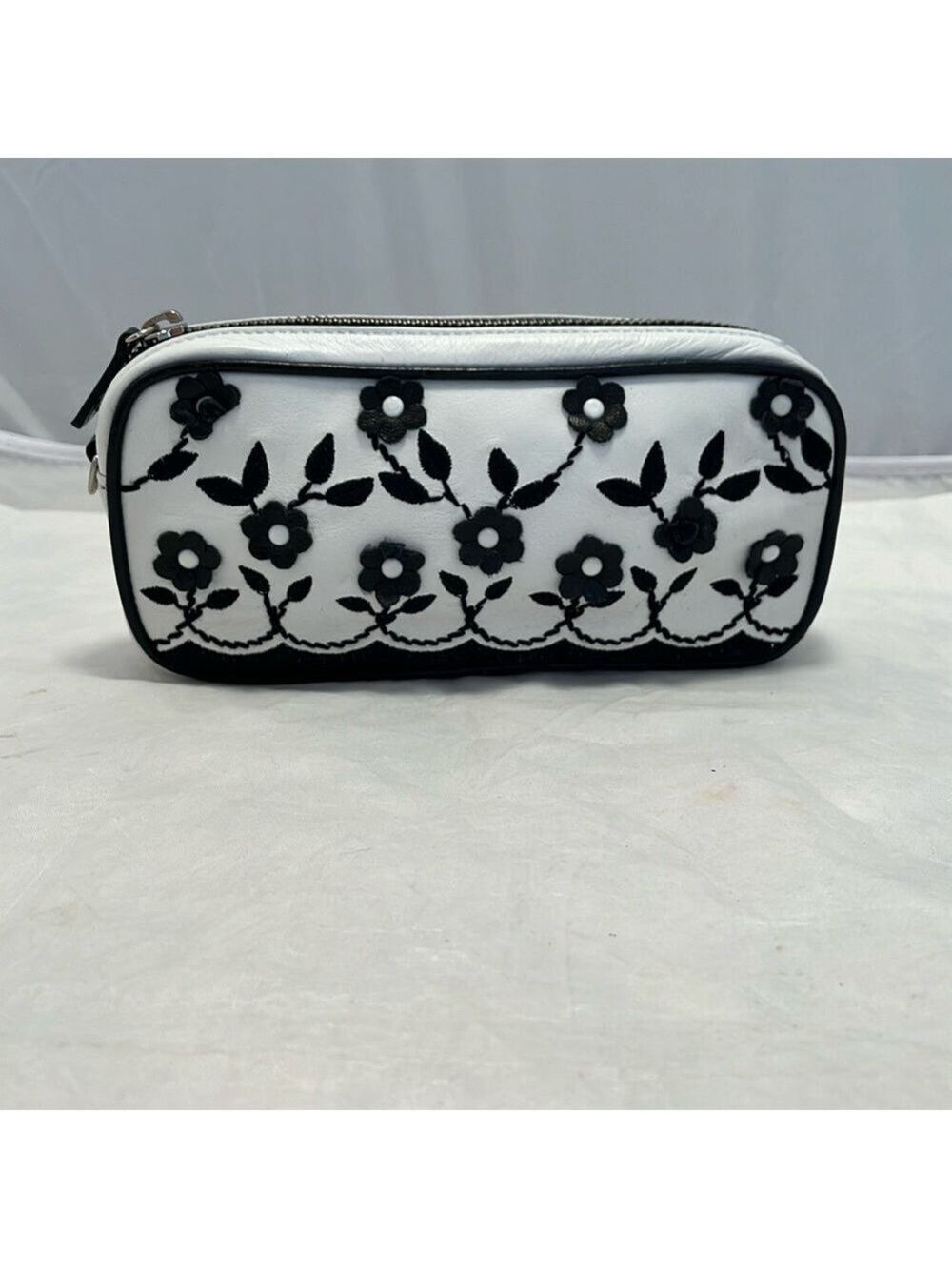 Isabella Fiore Flowers Cosmetic Case